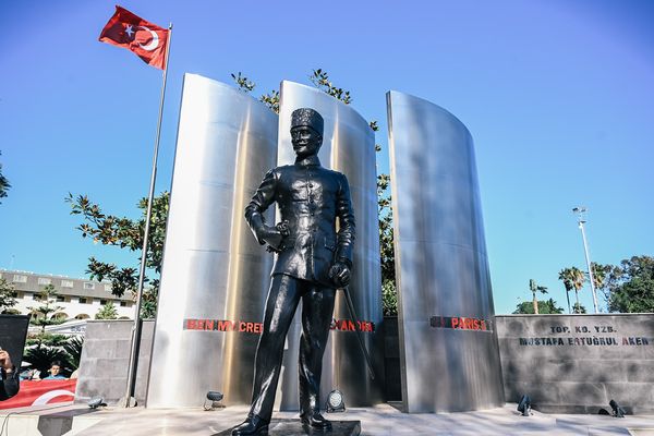 ANTALYA’NIN KAHRAMANI MUSTAFA ERTUĞRUL AKER, KEMER’DE ANILDI