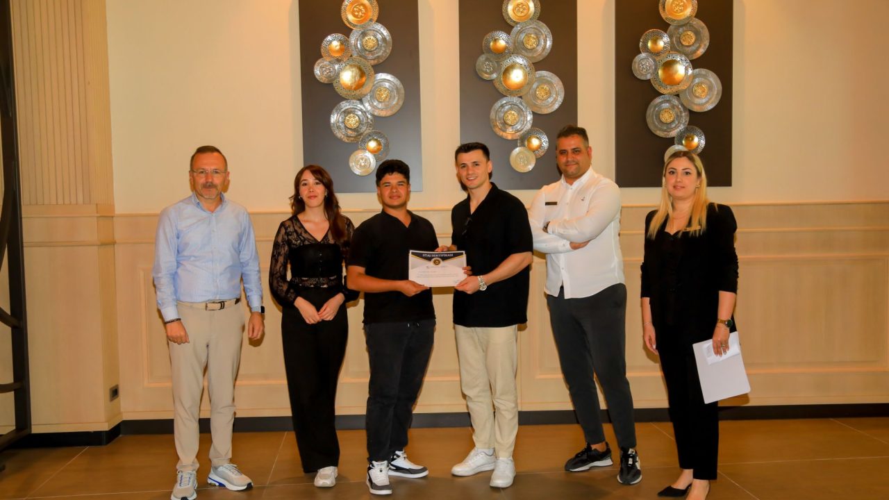 NG PHASELIS BAY’DE STAJYERLERE ANLAMLI VEDA YEMEĞİ