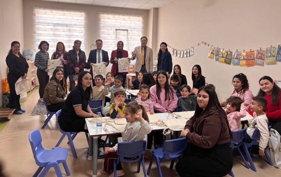 KEMERLİ MİNİKLERDEN DOĞAYA NEFES: “BENİM BEZ ÇANTAM”