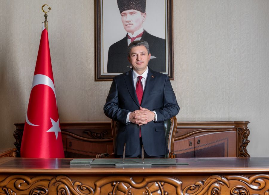 VALİ HULUSİ ŞAHİN: ‘RAMAZAN BAYRAMI’NIZI EN İÇTEN DİLEKLERİMLE KUTLUYORUM!’