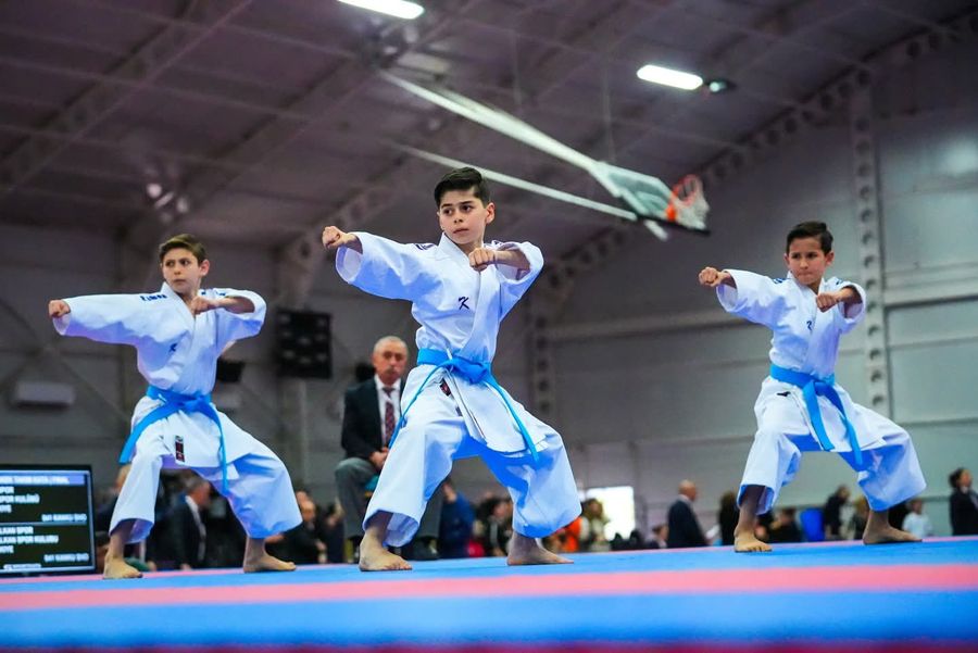KEMER’DE KARATE RÜZGARI: TÜRKİYE MİNİKLER VE YILDIZLAR ŞAMPİYONASI TAMAMLANDI