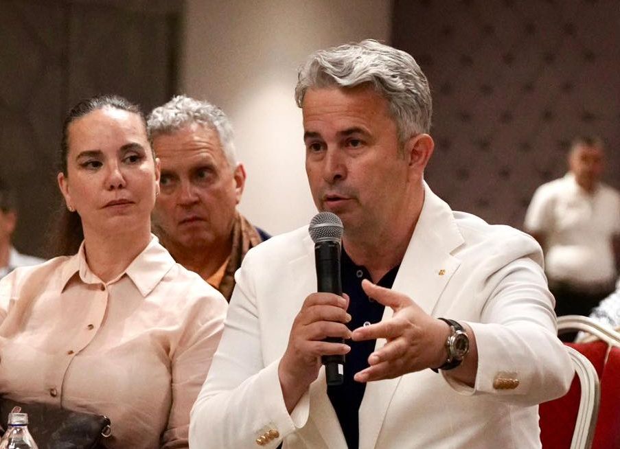 MURAT CANİK’TEN SERT TURİZM ÇIKIŞI: “HERKES KENDİ İÇİNDE ÖZELEŞTİRİ YAPSIN!”