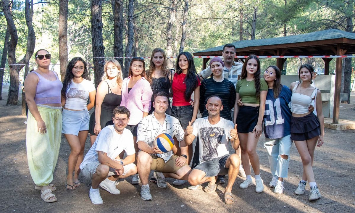 NG PHASELİS BAY’DEN SEZONUN TEMPOSUNA KEYİFLİMOLA: ÇALTICAK’TA PİKNİK VE BARBEKÜ PARTİSİ
