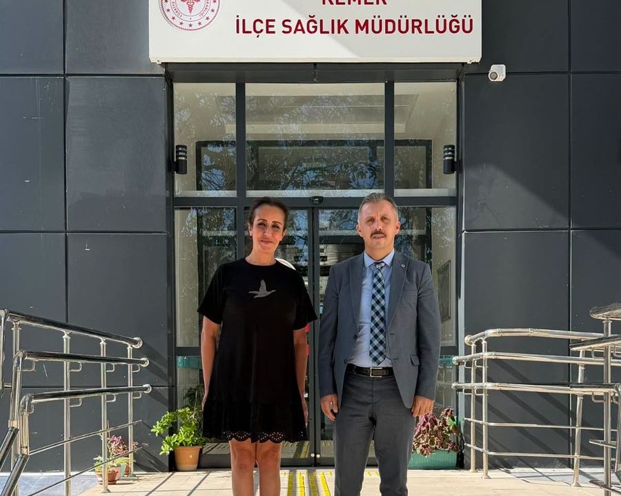 KAYMAKAM AHMET SOLMAZ’DAN KEMER İLÇE SAĞLIK MÜDÜRLÜĞÜNE ZİYARET